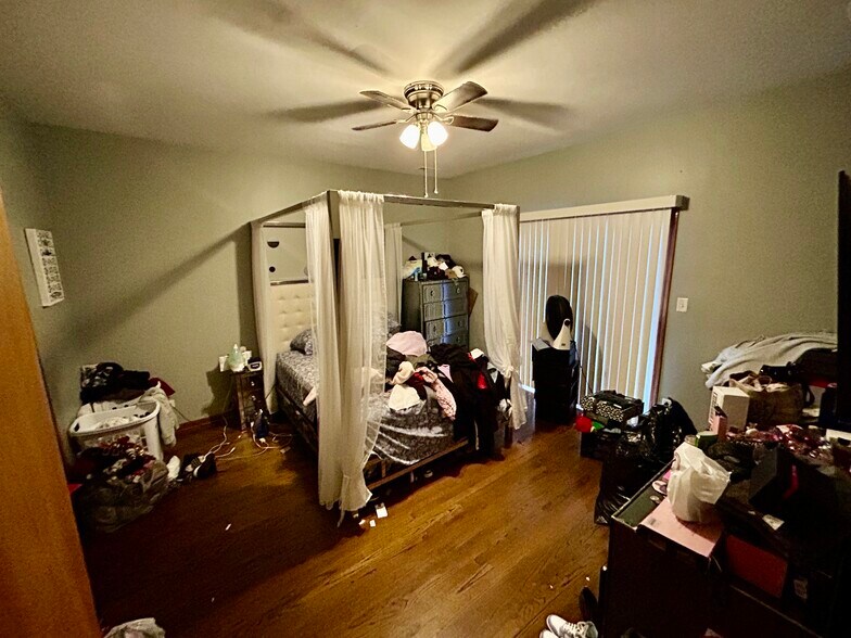 More Photos Of 5644 S Prairie Ave, Chicago Apartments For Sale