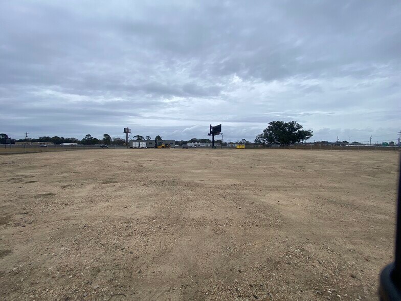 More Photos Of 9149 US-69, Port Arthur Industrial For Lease