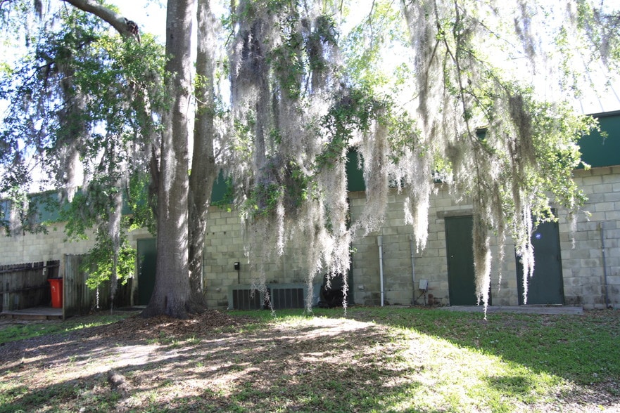 More Photos Of 9766 Old Saint Augustine Rd, Jacksonville Storefront For Lease