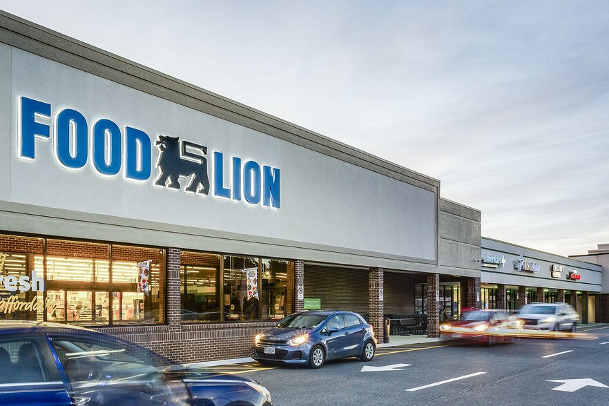 More Photos Of 1200 E Main St, Pulaski Storefront For Lease