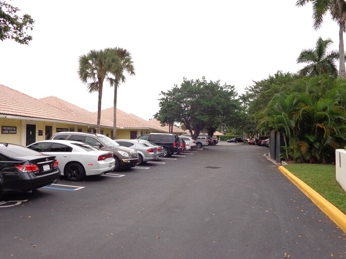 More Photos Of 1501 Presidential Way, West Palm Beach Medical For Lease