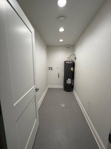 More Photos Of 100-102 N Ohio St, Aurora Storefront Retail Residential For Sale