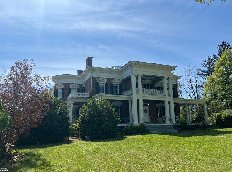 More Photos Of 5189 Rockwood Rd, Dublin Lodge Meeting Hall For Sale