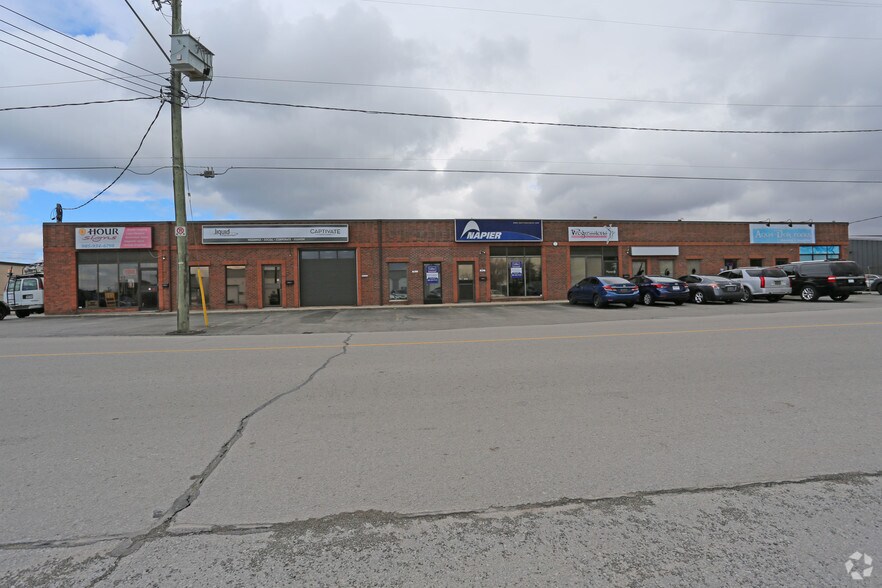 More Photos Of 4 Nihan Dr, St Catharines Warehouse For Lease