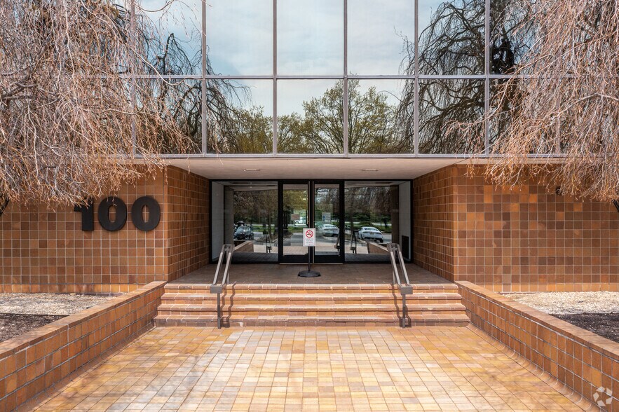 More Photos Of 100 Jericho Quadrangle, Jericho Office For Lease