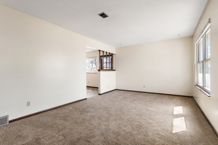 More Photos Of 5218-5240 Ditzler Ave, Raytown Apartments For Sale