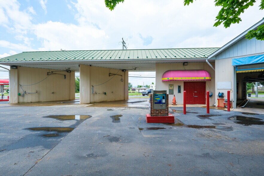 More Photos Of 117 South East Side Hwy, Elkton Carwash For Sale