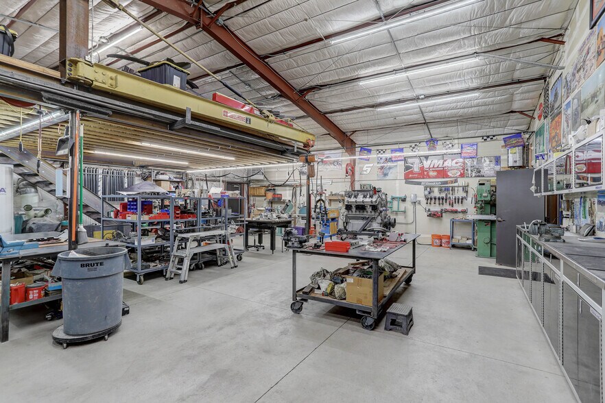 More Photos Of 920 W Mississippi Ave, Denver Warehouse For Sale