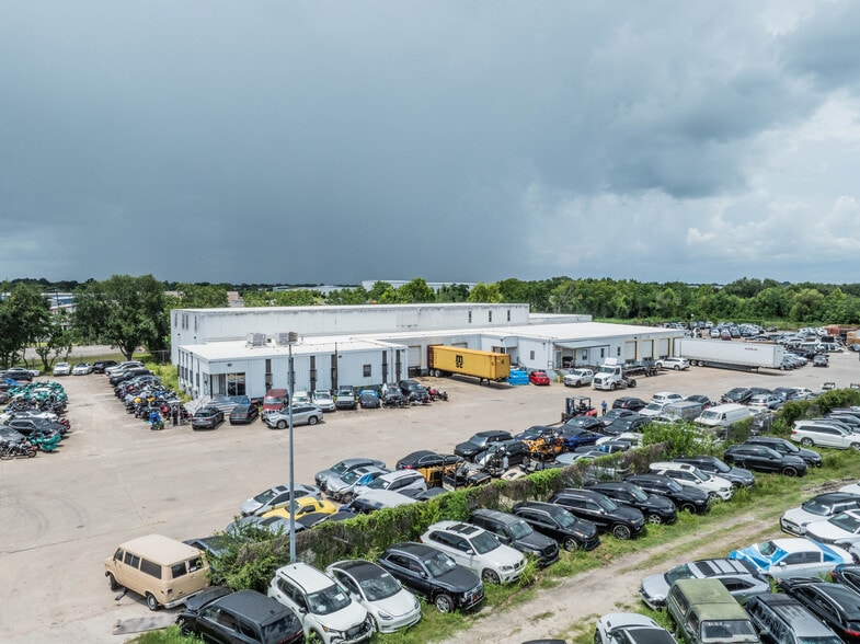 Primary Photo Of 9122 Telephone Rd, Houston Warehouse For Sale