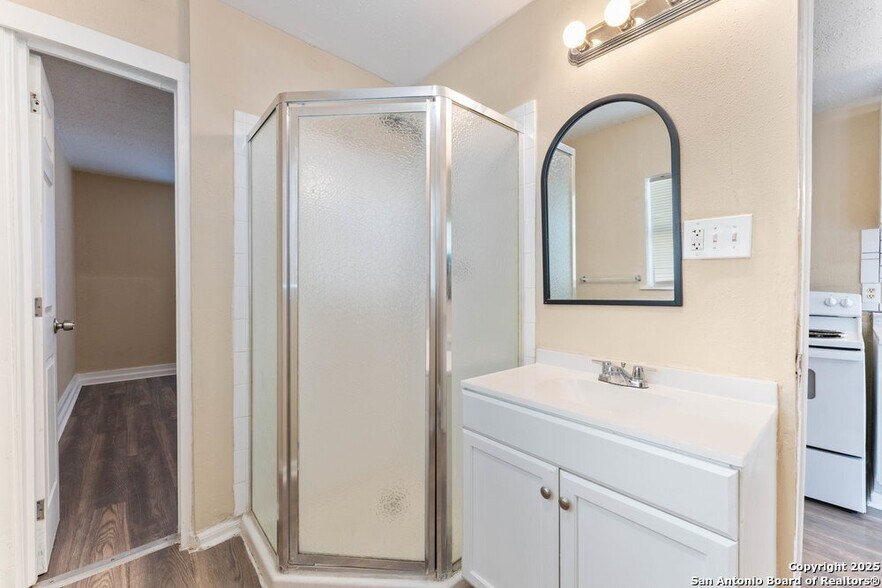 More Photos Of 403 Terrell Ave, San Antonio Apartments For Sale