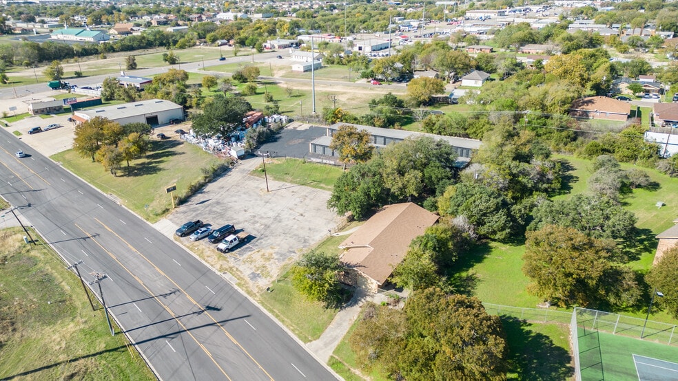 More Photos Of 405-407 S Twin Creek Dr, Killeen Self Storage For Sale