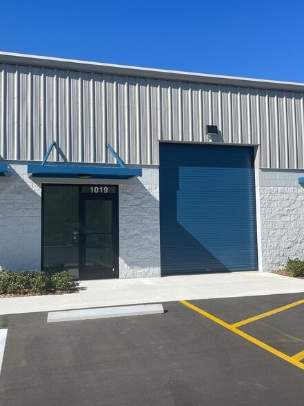 More Photos Of 1725 Kennedy Pt, Oviedo Industrial For Lease