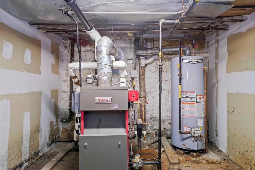 More Photos Of 1890 W 6th St, Brooklyn Storefront Retail Residential For Sale