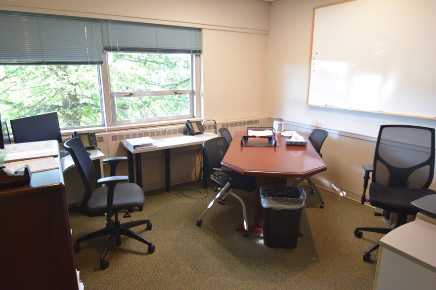 More Photos Of 315 W State St, Doylestown Medical For Sale