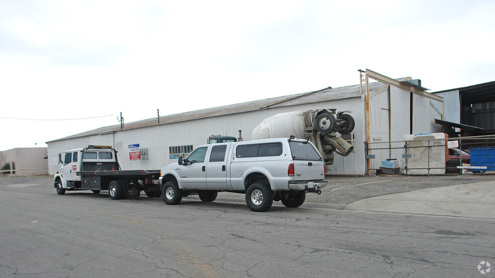 Primary Photo Of 8131-8137 Allport Ave, Santa Fe Springs Manufacturing For Lease