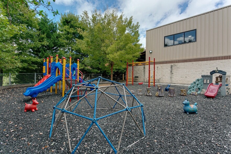 More Photos Of 2426 New Dorset Rd, Powhatan Daycare Center For Sale