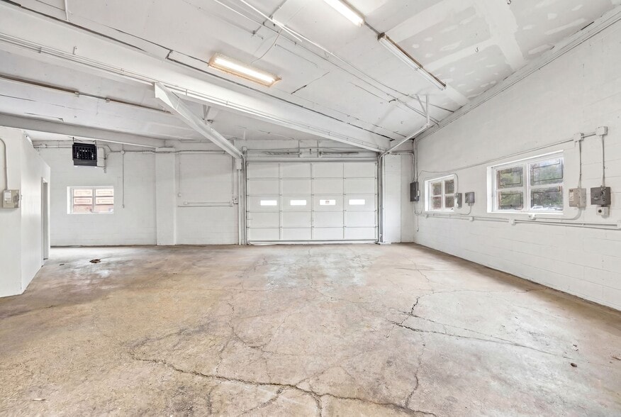 More Photos Of 21 Highway 17, East Rutherford Industrial For Lease