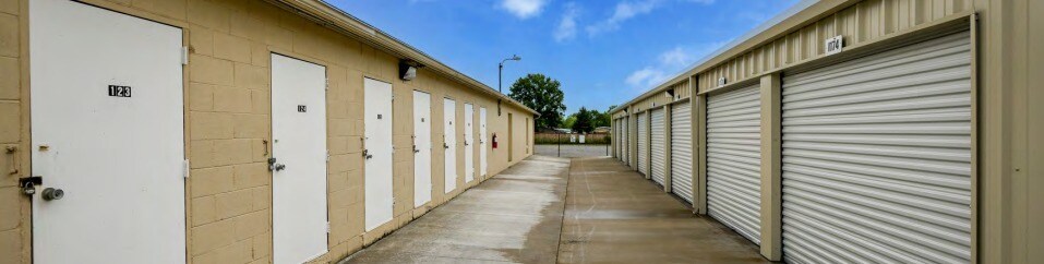 More Photos Of 9425 W Ridge Rd, Elyria Self Storage For Sale