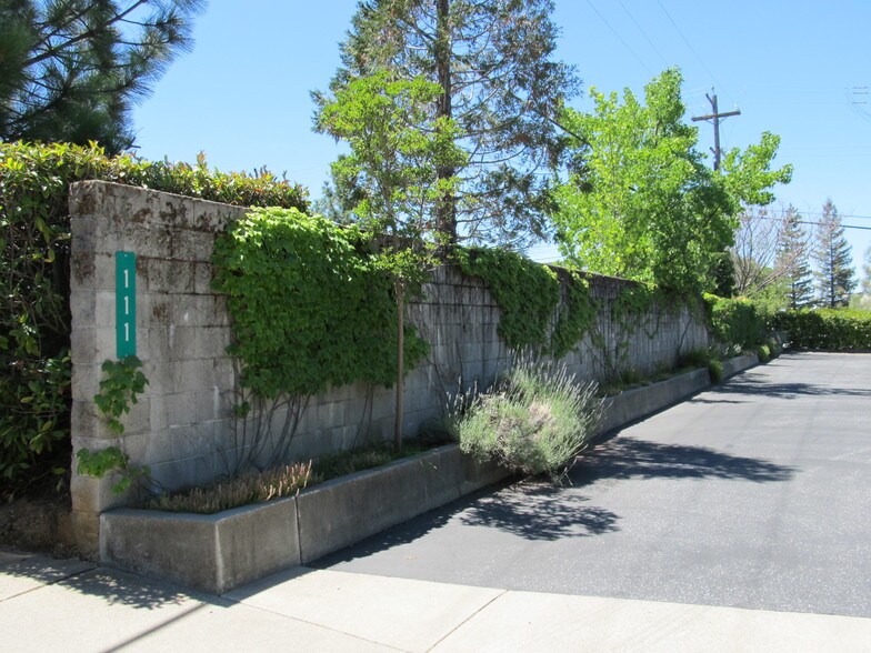 More Photos Of 111 Margaret Ln, Grass Valley Office For Sale