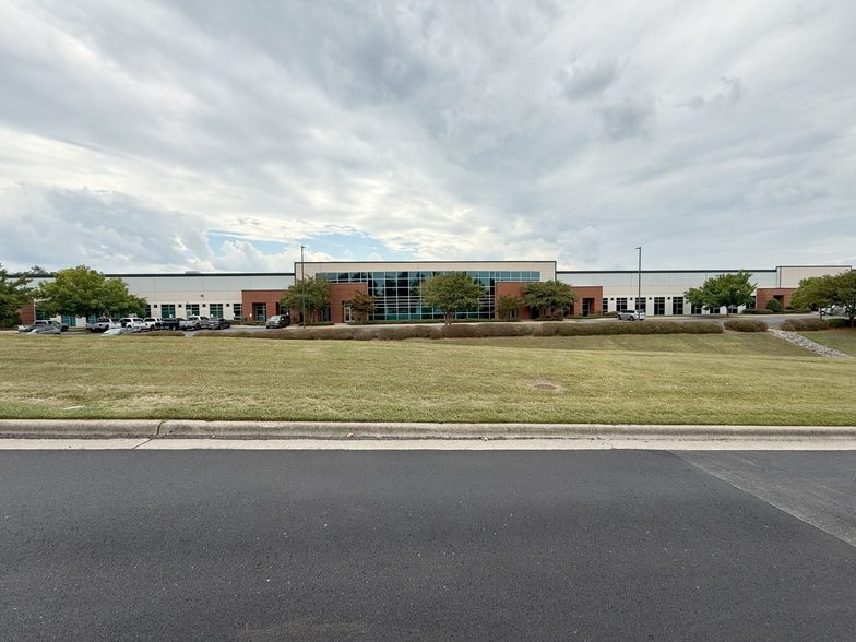 Primary Photo Of 355 Quality Cir, Huntsville Light Distribution For Lease