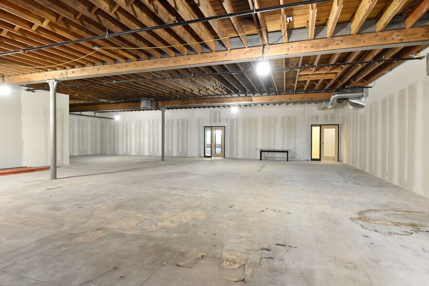 More Photos Of 1911 Nicollet Ave, Minneapolis Medical For Lease
