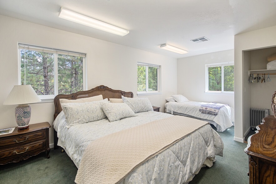 More Photos Of 459 Galice Rd, Merlin Religious Facility For Sale