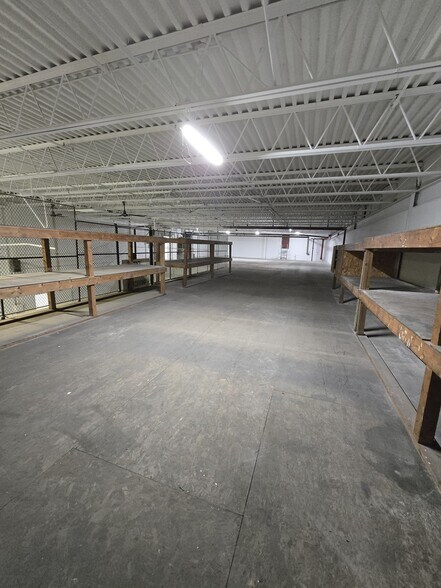 More Photos Of 325 Jay St, Coldwater Warehouse For Sale