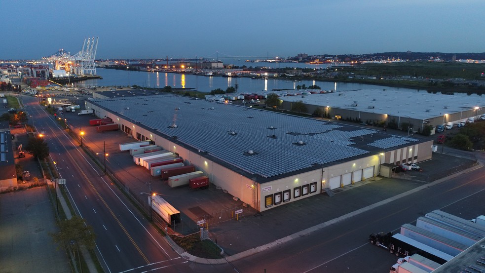 Primary Photo Of 100 Pulaski St, Bayonne Warehouse For Lease