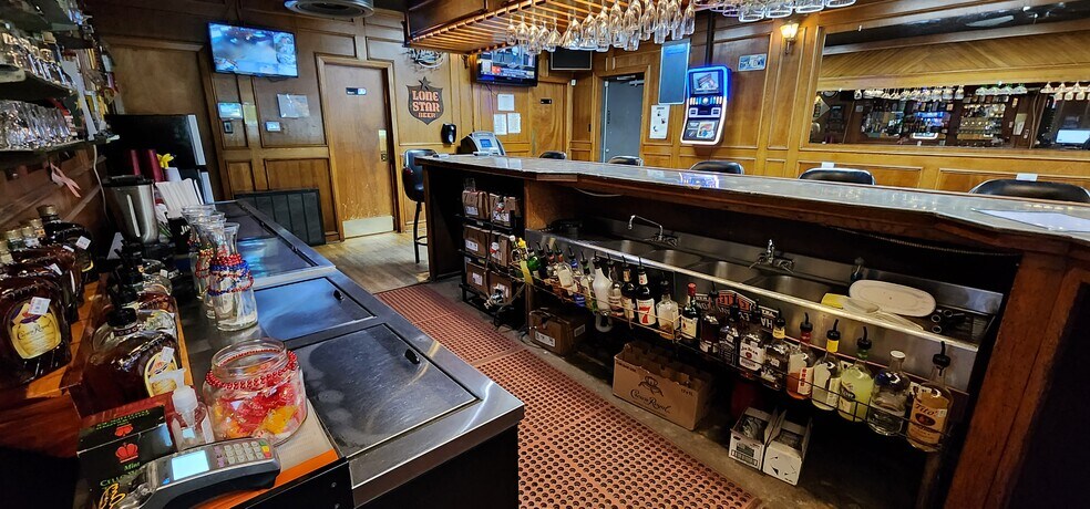 More Photos Of 701 N Martin Luther King Jr Hwy, Mexia Restaurant For Sale
