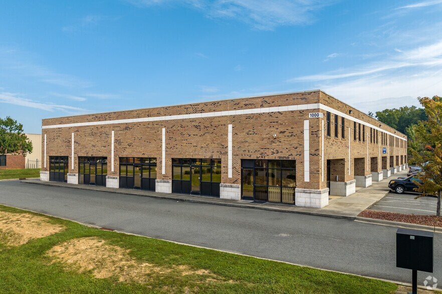 More Photos Of 1000 Van Buren Ave, Indian Trail Flex For Lease