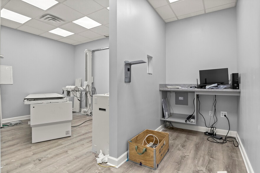 More Photos Of 32413 Michigan Ave, Wayne Freestanding For Sale