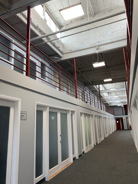 More Photos Of 1410-1440 N Kingsbury St, Chicago Manufacturing For Lease