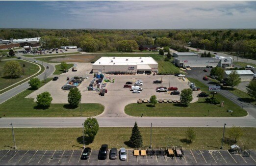 More Photos Of 91 W Pine Lake Dr, Newaygo Freestanding For Sale