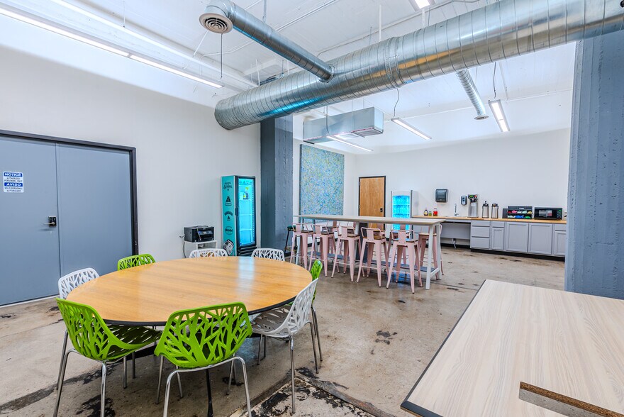 More Photos Of 1601 Magoffin Ave, El Paso Office Residential For Lease