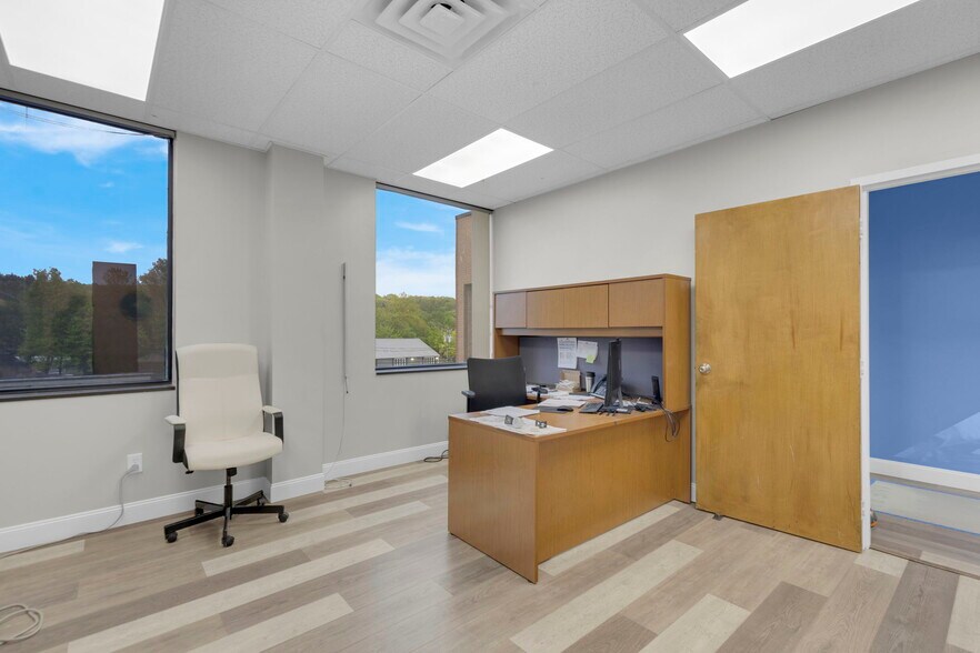 More Photos Of 2049 Silas Deane Hwy, Rocky Hill Medical For Sale