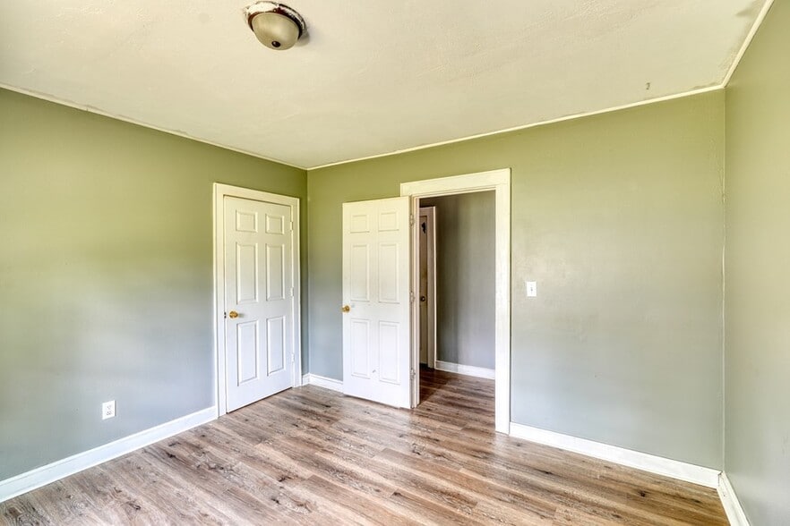 More Photos Of , Moultrie Unknown For Sale