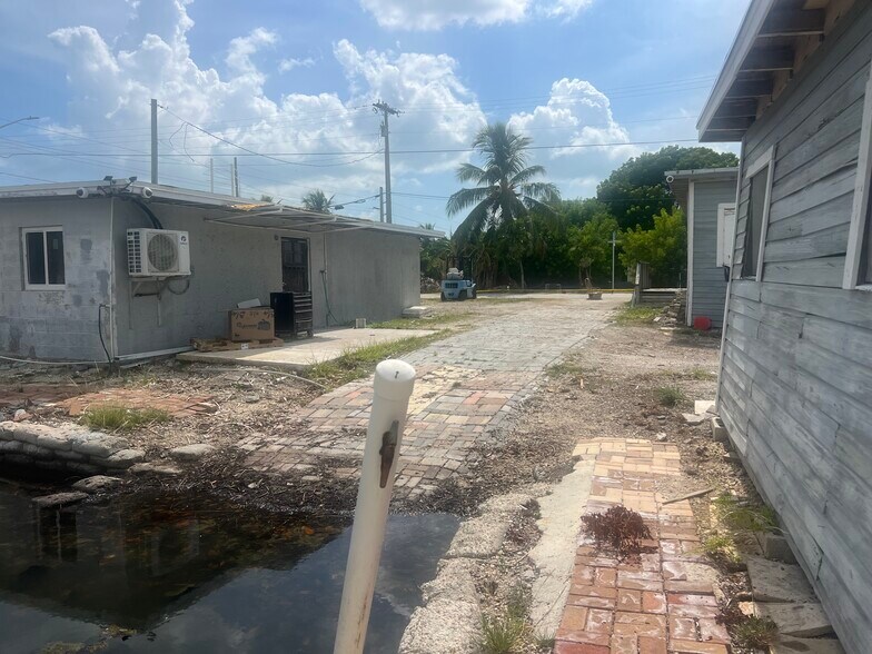 More Photos Of 24931 Overseas Hwy, Summerland Key Restaurant For Lease
