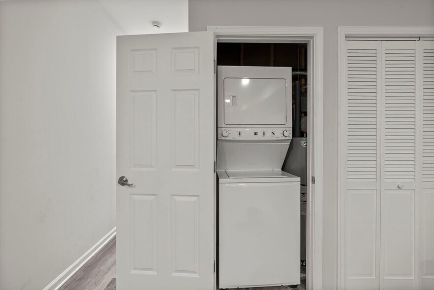 More Photos Of 4710 Liberty Heights Ave, Baltimore General Retail For Sale