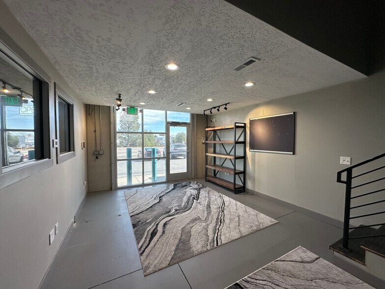 More Photos Of 6901-6955 Broadway, Denver Flex For Sale