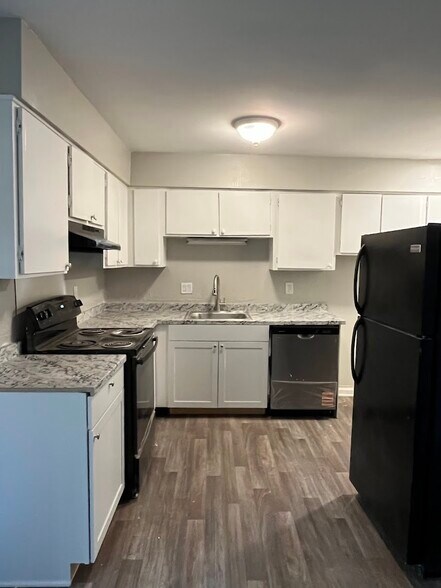 More Photos Of 1931 Mereview Ct, Charlotte Apartments For Sale