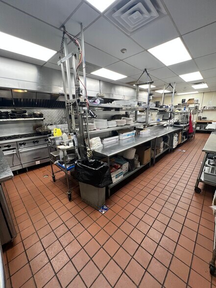 More Photos Of 9415 Main St, Clarence Freestanding For Sale