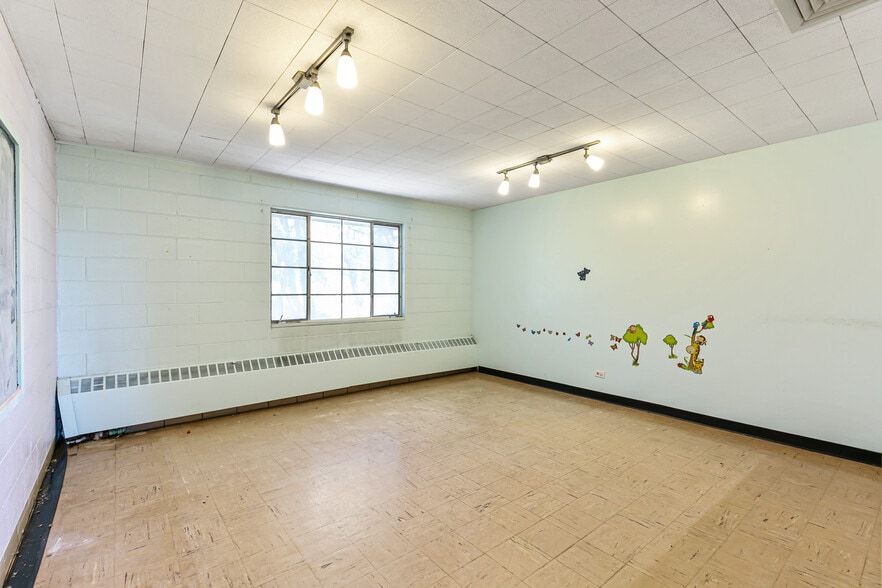 More Photos Of 3955-3995 N Irving St, Denver Religious Facility For Lease