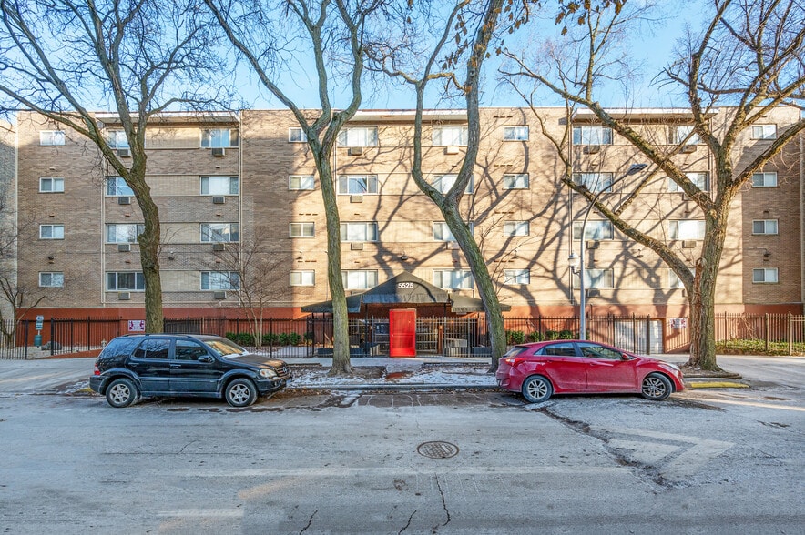 More Photos Of 5525 N Winthrop Ave, Chicago Apartments For Sale