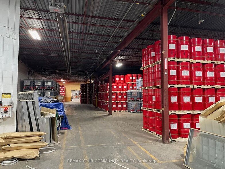 More Photos Of 11 Bodine Dr, Brantford Warehouse For Lease