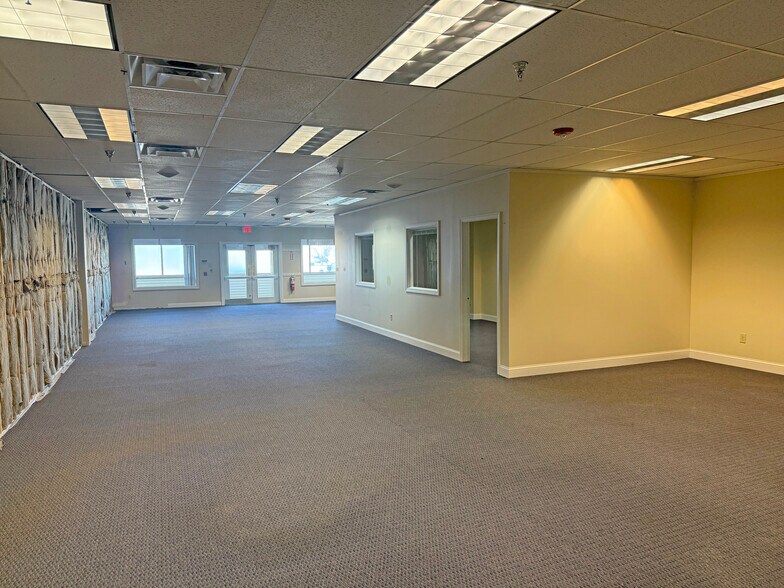 More Photos Of 72 Mirona Rd, Portsmouth Storefront For Lease