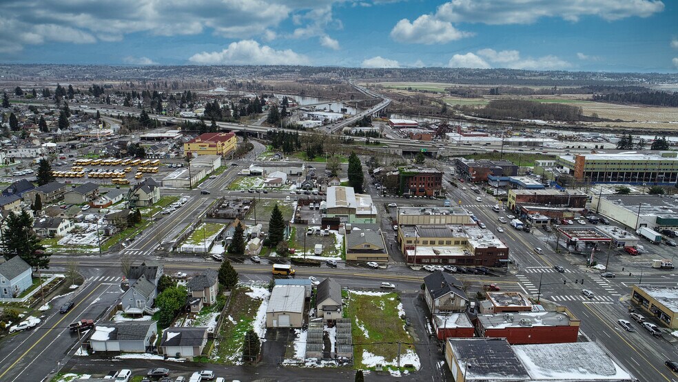 More Photos Of 2811-2815 Virginia Ave, Everett Freestanding For Sale