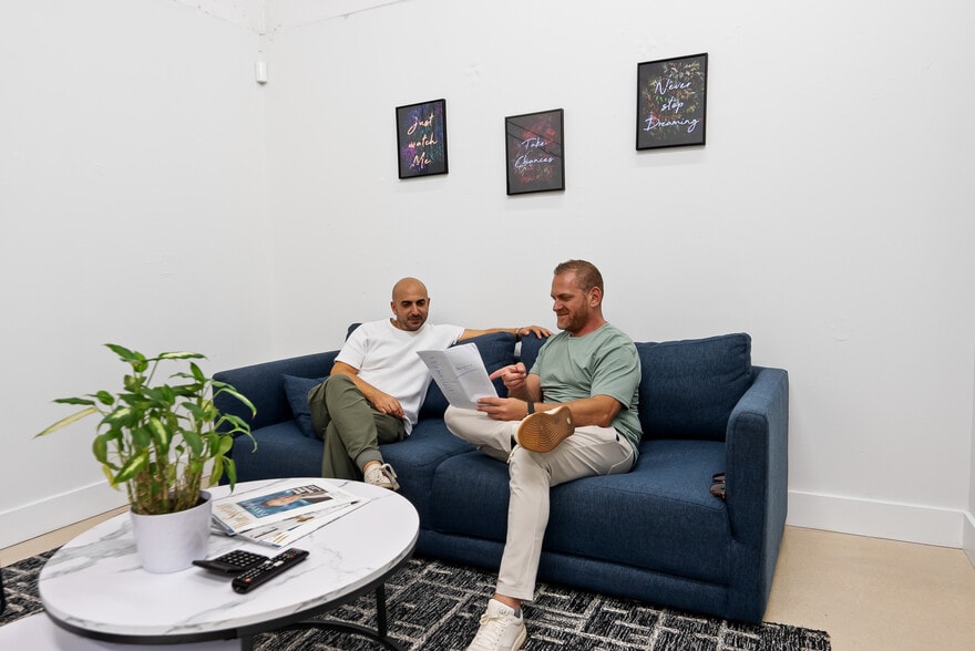 More Photos Of 3501-3531 NW 19th St, Fort Lauderdale Unknown For Lease