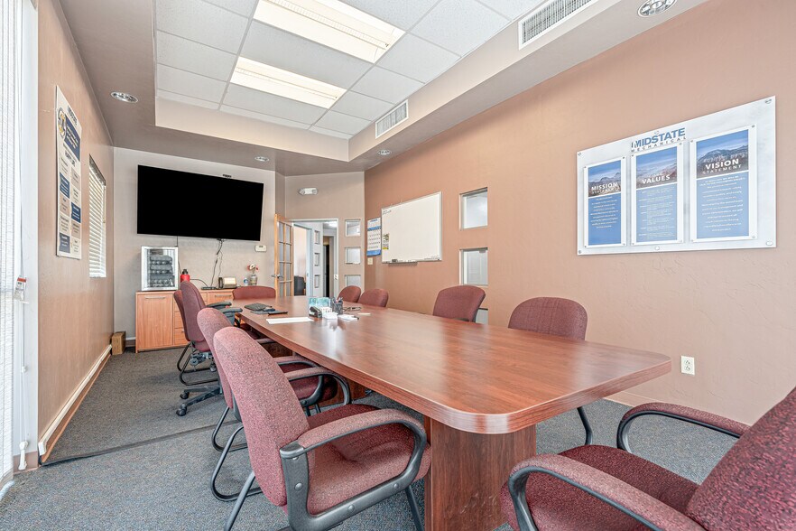 More Photos Of 4655 S Coach Dr, Tucson Warehouse For Sale
