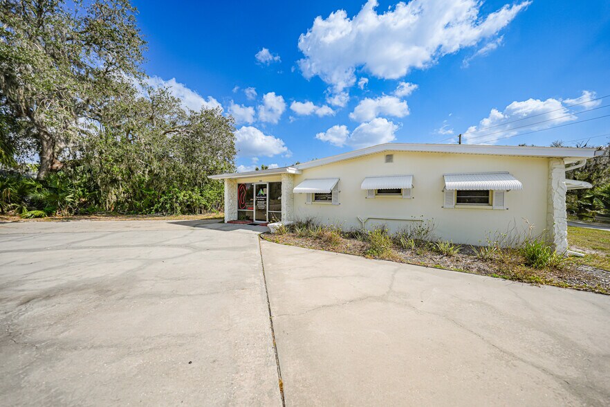 More Photos Of 303 E Gibson St, Arcadia Medical For Sale