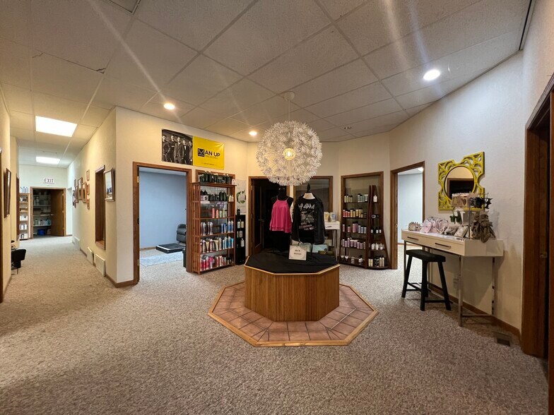 More Photos Of 402 E Main St, Riverton Storefront Retail Office For Sale